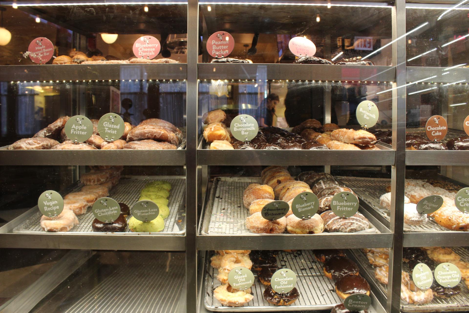 TRAVEL: A Girl and Her Windy City Donut(s) - A Girl and the Best Donuts in Chicago by popular New Jersey foodie blogger What's For Dinner Esq.